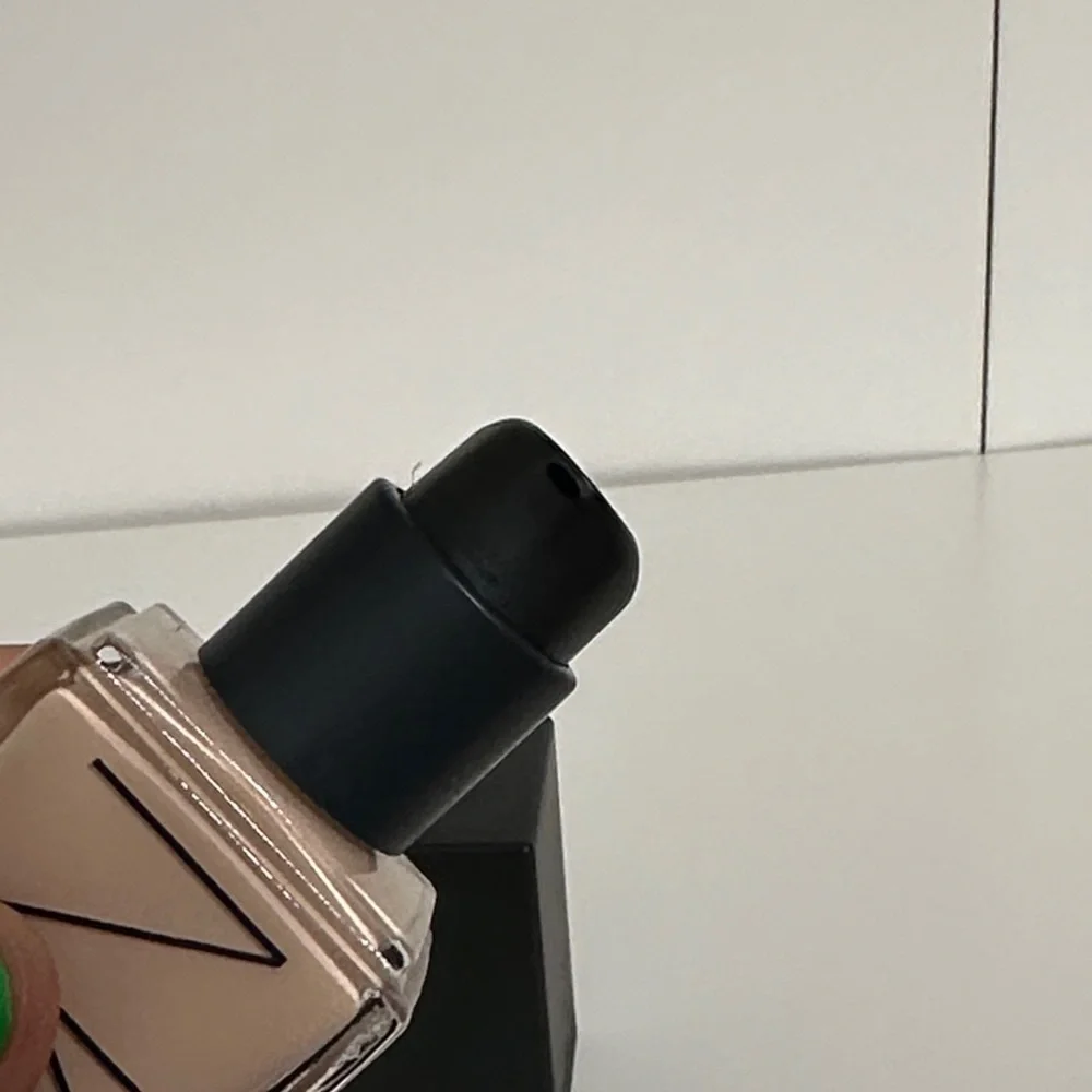 Light 2 Mont Blanc—NARS Light Reflecting Foundation - Picture 13 of 15